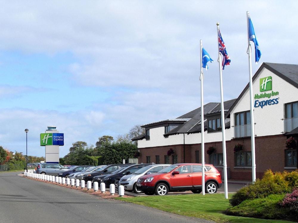 Holiday Inn Express Edinburgh Airport, An Ihg Hotel Ingliston Exterior photo